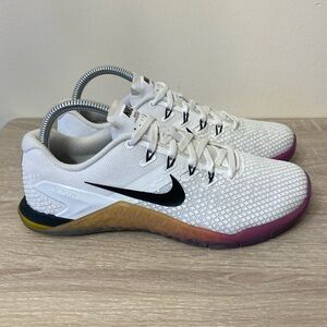 Women’s Nike metcon 4 XD size 8